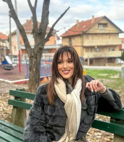 Nina Radulović 