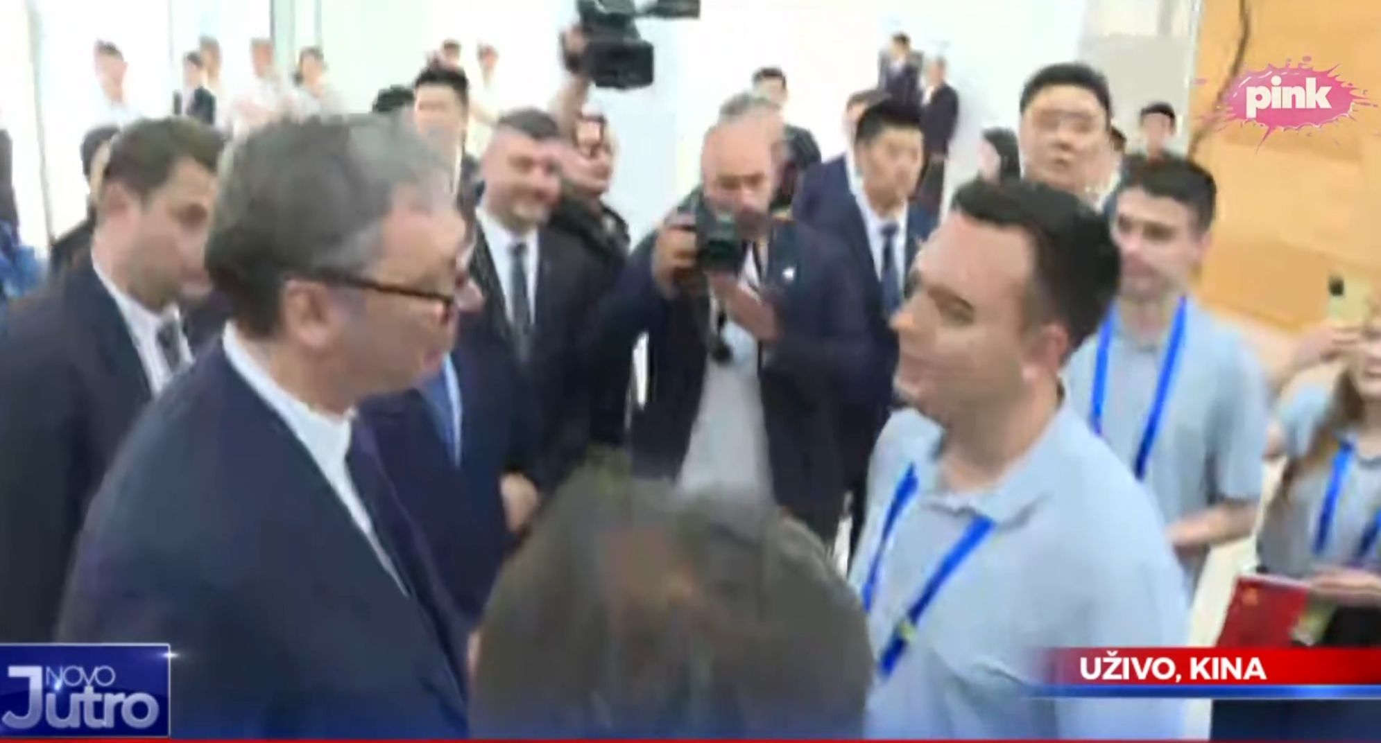 Vučić sa Srbima u Mintu Vučić sa Srbima u Mintu