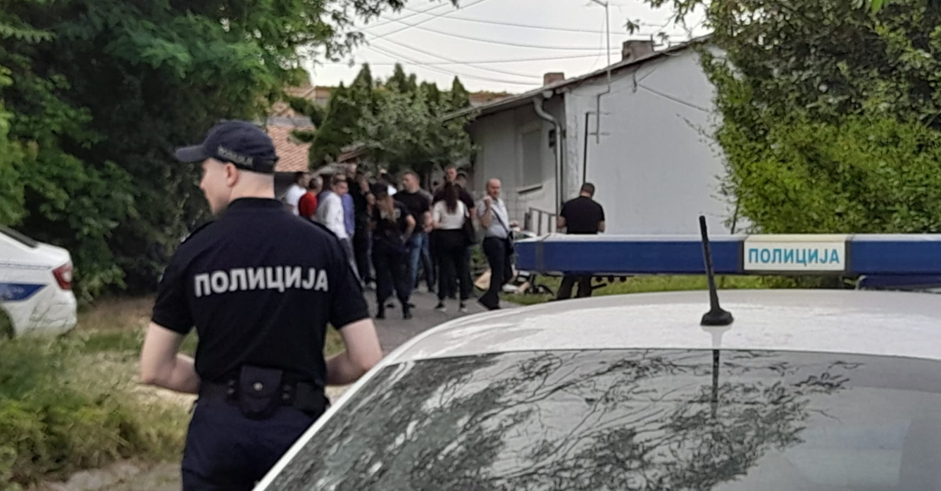 Osumnjičeni priveden na mestu ubistva
