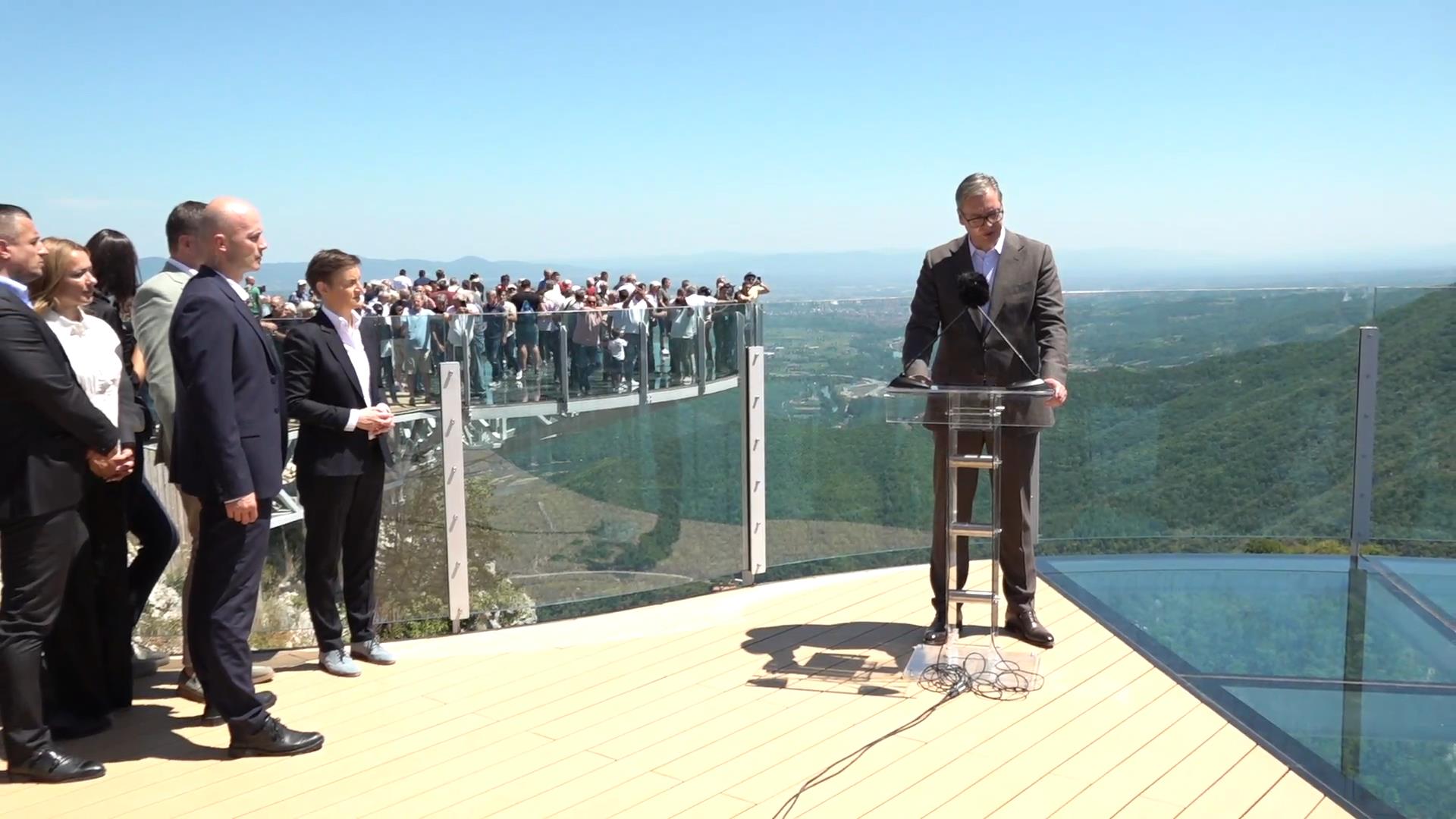Vučić