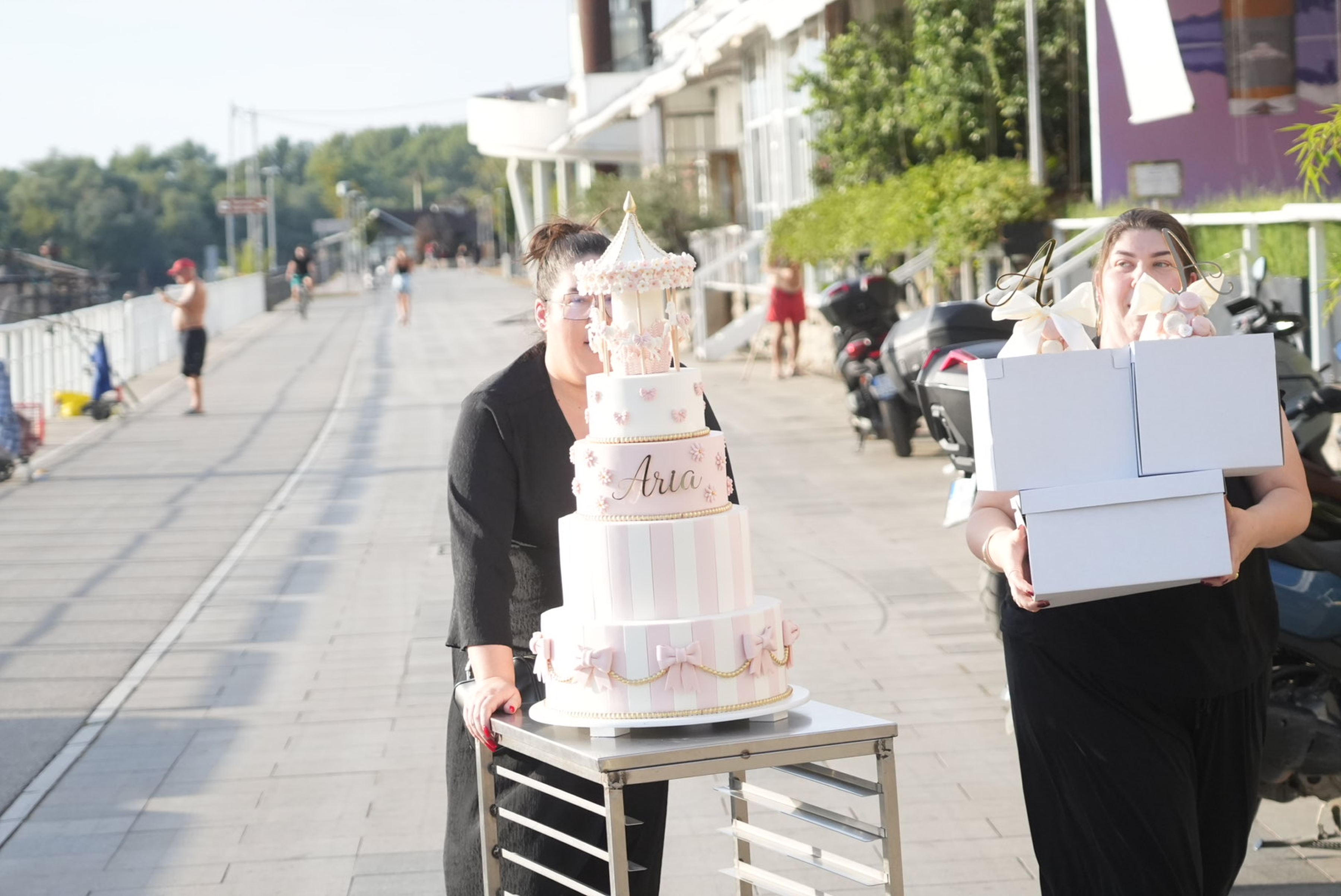 Torta za slavljenicu Ariju