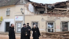 TO JE TA "LIJEPA NJIHOVA" Pare pokrali, a ljudi im još žive u kontejnerima