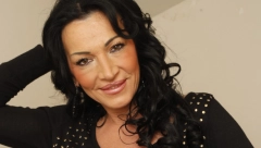 DEŠAVALO SE DA NEMAM NI HLEB, JELKU NISMO NI IMALI Goca Božinovska otkrila kako će provesti Novu godinu, pa se dotakla svog detinjstva!