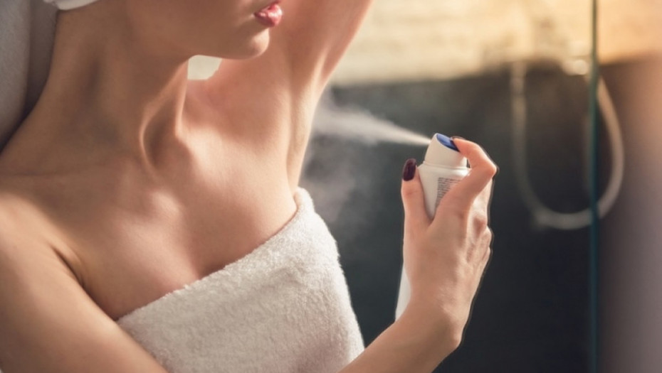 SPREČITE FLEKE OD ZNOJA Pogledajte 3 načina da tragovi na odeći nestanu