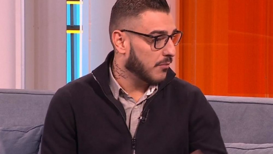 MESECIMA JE HRABRO ĆUTAO Nakon što je sahranio oca muški se držao, a sada se Darko Lazić potpuno slomio - ove reči nikada pre nikada nije izgovorio! (FOTO)