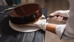 LEDENI VENAC JE SLATKIŠ KOJI ĆE VAS RASPAMETITI Bez pečenja, za 10 minuta, fantazija od kolača