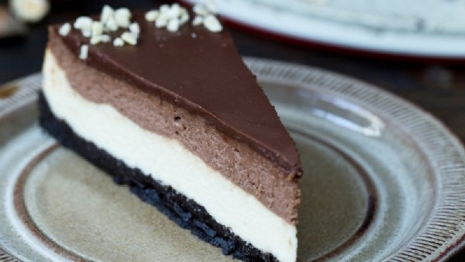 POSLASTICA ZA SVA VREMENA Nutela torta bez pečenja - najkremastiji zalogaj koji ćete okusiti!