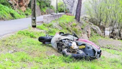 BAJKERI TEŠKO POVREĐENI PRILIKOM PADA SA MOTORA KOD KOSJERIĆA Muškarac oborio motor da ne bi sleteo u ambis, njemu i ženi se bore za život