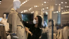 JESTE LI SPREMNI ZA OMILJENI SPORT - ŠOPING U Italiji počinje sezona rasprodaje,  a ovo su trikovi kako da vas ne prevare!