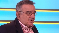 DOKTOR PERIŠIĆ OTKRIO TRIK NAŠIH BAKA:  Kad zaboli slepo crevo, udarite snažno o pod, spasiće vam život