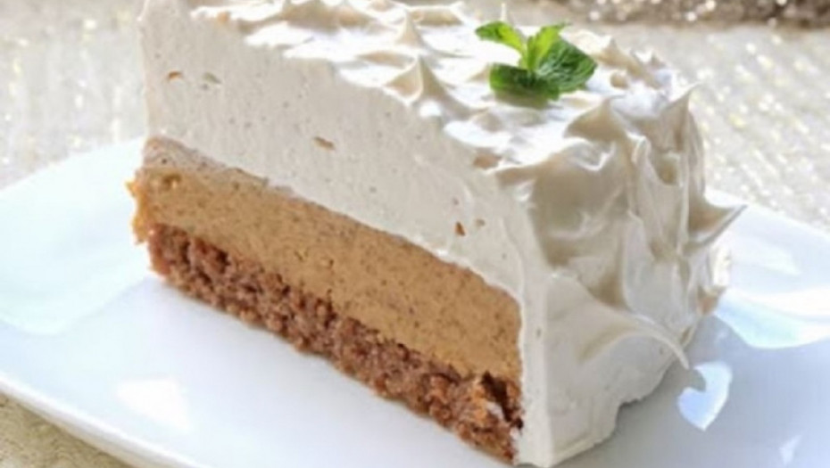 OVAJ JEDNOSTAVAN TRIK OLAKŠAĆE VAM SVE Evo kako da precizno isečete parče torte
