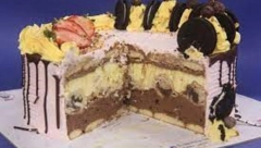 JOŠ JEDAN RECEPT ZA USKRŠNJU TRPEZU Neodoljivo, savršena - Kroasan torta, sočna, kremasta, ukusna!