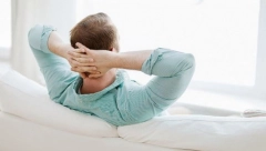 POBEDNIK CRNOGORSKOG TAKMIČENJA U IZLEŽAVANJU NAPRAVIO HAOS Nezadovoljan upao u redakciju Dana i fizički napao zaposlene