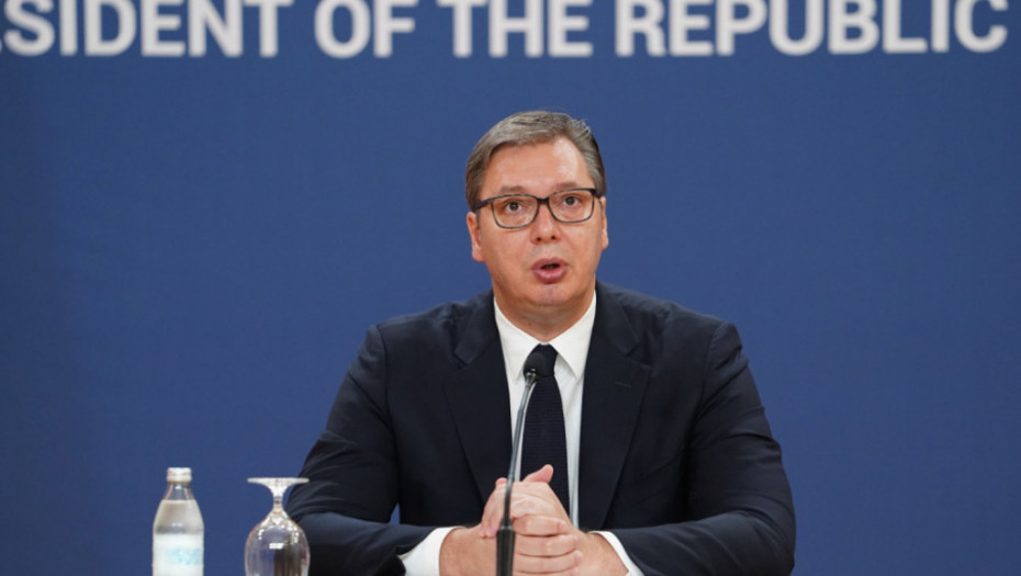 PREDSEDNIK VUČIĆ LJUT NA STRANAČKE KOLEGE Svako ko je zaokružio “NE” treba da se pronađe u ovim rečima