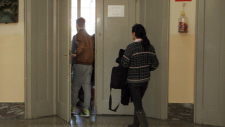 INCIDENT U ZADRU Profesorki u vodu sipali dezinfekciono sredstvo, završila u Hitnoj