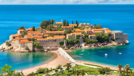 BITKA KARAĐORĐEVIĆA ZA SVETI STEFAN Crna Gora da vrati imovinu, ako hoće da zadrže, moraju da plate