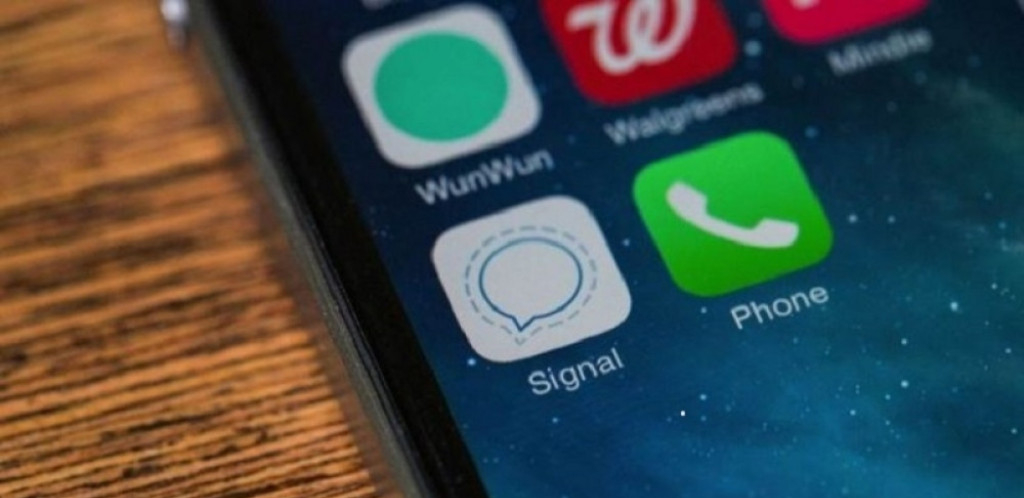 SRBI NA "TINDERU" Traumatična iskustva, muškarci traže pozajmice, žene šalju fotke, pa prete!