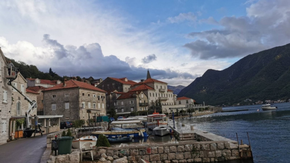 TREĆINA ZAPOSLENIH CRNOGORACA BI OTIŠLA IZ ZEMLJE Imaju ozbiljne probleme sa poslodavcima, žude za inostranstvom i boljom zaradom