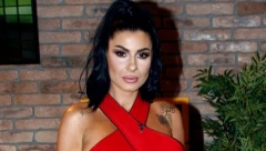 NAPORNO JE PEVATI SVAKU NOĆ! Mia Borisavljević se nedavno porodila po drugi put, a sada je otkrila tajnu njenog savršenog izgleda!