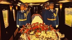 NA DANAŠNJI DAN JE SAHRANJEN TITO ALI MISTERIJA I DALJE TRAJE Zašto u TV prenosu nije prikazano spuštanje kovčega u grob (VIDEO)