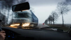 AUTOMOBILI ĆE DA MILE Predloženo novo ograničenje brzine po gradovima