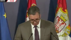 Srećan je srpski narod što u svoje prijatelje ubraja Petera Handkea: Vučić nobelovcu uručio Orden Karađorđeve zvezde