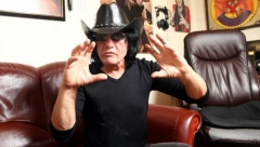 "MOJA MRAZICA!" Milić Vukašinović pokazao suprugu u nesvakidašnjem izdanju, PLJUŠTE KOMENTARI (FOTO)