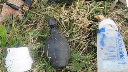 Nemački pirotehničari došli da uklone bombu iz šume: Međutim, pronašli su samo gomilu se*sualnih pomagala
