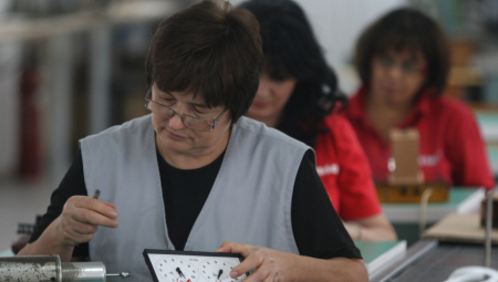VAŽNO Da li poslodavac sam određuje platu radniku koji je na bolovanju zbog korone?