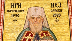 RUSKI UMETNICI NA ČELU SA AKADEMIKOM MUHINOM NAPRAVILI REMEK-DELA: Hram ukrasio i mozaik s likom patrijarha Irineja!