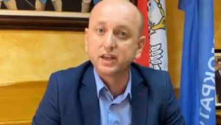 ZALIHE BRAŠNA NA IZMAKU, ALI DROGE IMAMO DO SMAKA SVETA Milan Knežević "nagrdio" Mila Đukanovića