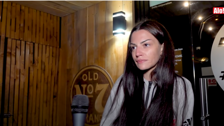HAOS U NAJAVI! Tara javno zapretila bivšoj prijateljici Sandri Rešić da te izneti sve o njenom životu koji vešto krije! (FOTO)