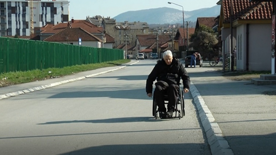 OPREZNO SA SUPLEMENTIMA Čovek zbog ovog vitamina završio u invalidskim kolicima