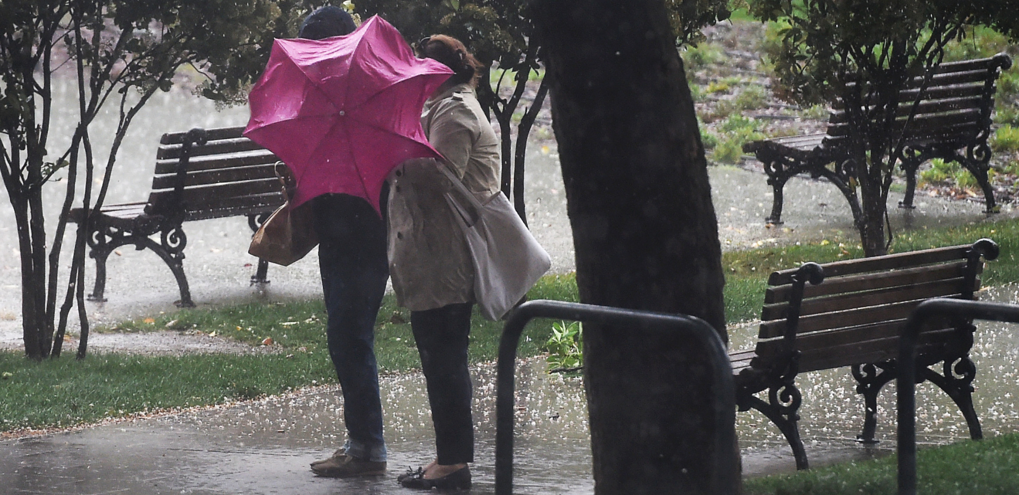 RHMZ IZDAO UPOZORENJE! U narednih sat vremena jako nevreme pogodiće ovaj deo Srbije