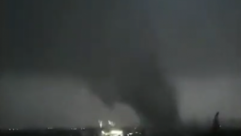 TRESLA SE BELA KUĆA Dva tornada projurila pored Bele kuće i Kapitola