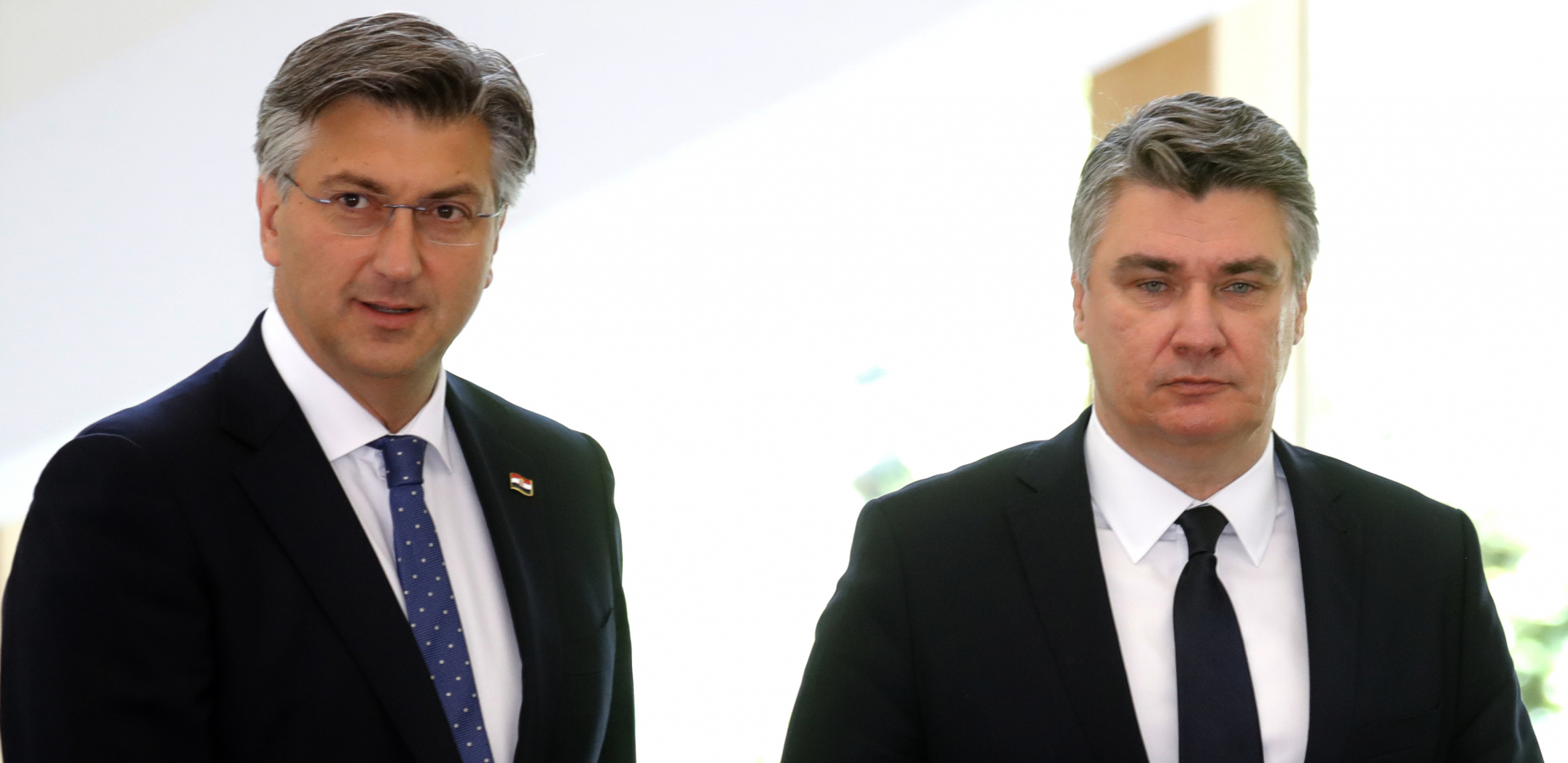 KAO ROGOVI U VREĆI Milanović i Plenković se ponovo blamirali, ignorisali jedan drugog u Jasenovcu!