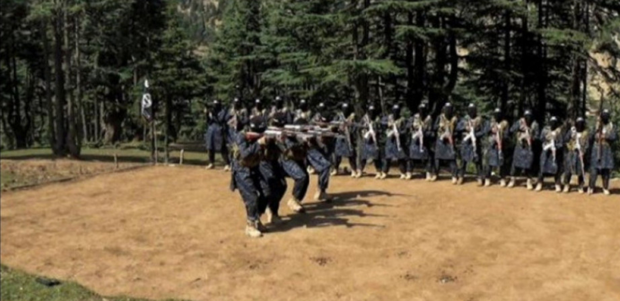 DŽIHADISTI NIKAD JAČI Islamisti regrutuju nove članove i pozivaju na osvetu!