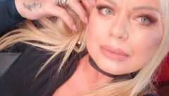 PEVAČICI POTREBNA LEKARSKA POMOĆ Zorana Pavić leži iznemogla na pločniku, svi hitno pritrčali (FOTO)