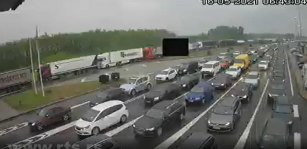 KAKVO JE STANJE NA PRELAZIMA? Kolika su zadržavanja, a evo gde je najveća gužva