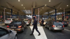 GUŽVE NA HORGOŠU I KELEBIJI: Putnička vozila čekaju 3 sata na izlazu, u toku dana i duža zadržavanja