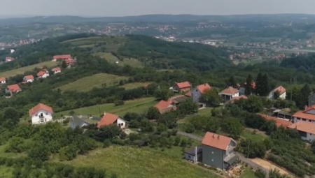 RADOSNE VESTI ZA BRAČNE PAROVE Država deli besplatne kuće, a imate samo jedan uslov!