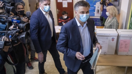 PLENKOVIĆ BEZ MILOSTI Udario na Srbiju i srpske žrtve, pa poslao sramnu poruku: "Oluja" je bila legitimna