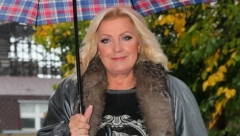 SVI U NEVERICI ZBOG SNEŽANE ĐURIŠIĆ Pevačica ošišana na ĆELAVO, tu je i slika, ŠTA JOJ SE DESILO?! (FOTO)