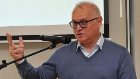 Vesić: Bilo bi fer da nam EU otvori poglavlje 31 pre nego što traže da usaglasimo spoljnu politiku