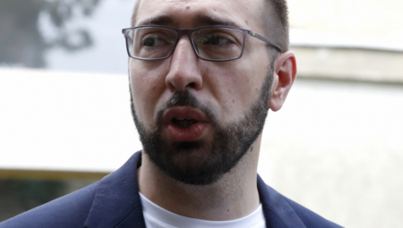 GUST DIM U GRADU KOG VODI "ZELENI" TOMISLAV TOMAŠEVIĆ Na postupke uzora lažne ekološke elite svi zaćutali! Dobrice, Viola, gde ste?!