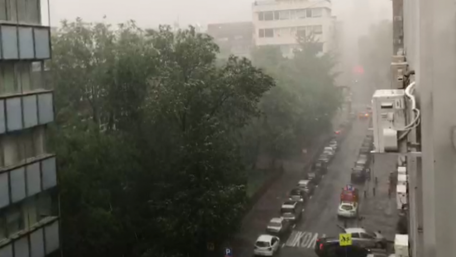 ZATVARAJTE PROZORE Uslediće strašni pljuskovi! RHMZ objavio na svom sajtu upozorenje