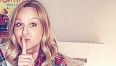 TIJANA ĆUROVIĆ PRAVILA PIDŽAMA PARTI Pila je vino i dizala noge, a iznenađenje je njeno društvo u krevetu (FOTO)