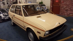 SRBI MASNO ZARAĐUJU NA STARIM "JUGIĆIMA" Jedan je upravo prodat za 9.000 dolara