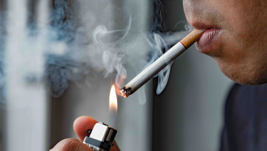 I JEDNA CIGARETA NAM MNOGO ŠTETI Tiktoker je pokazao zastrašujuću istinu pod mikroskopom! (VIDEO)
