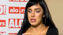 ALEKSANDRA TRAŽI FIRME DA JOJ RENOVIRAJU STAN ZA DŽABE! Subotićeva na meti žestokih komentara, usijale se mreže (FOTO)